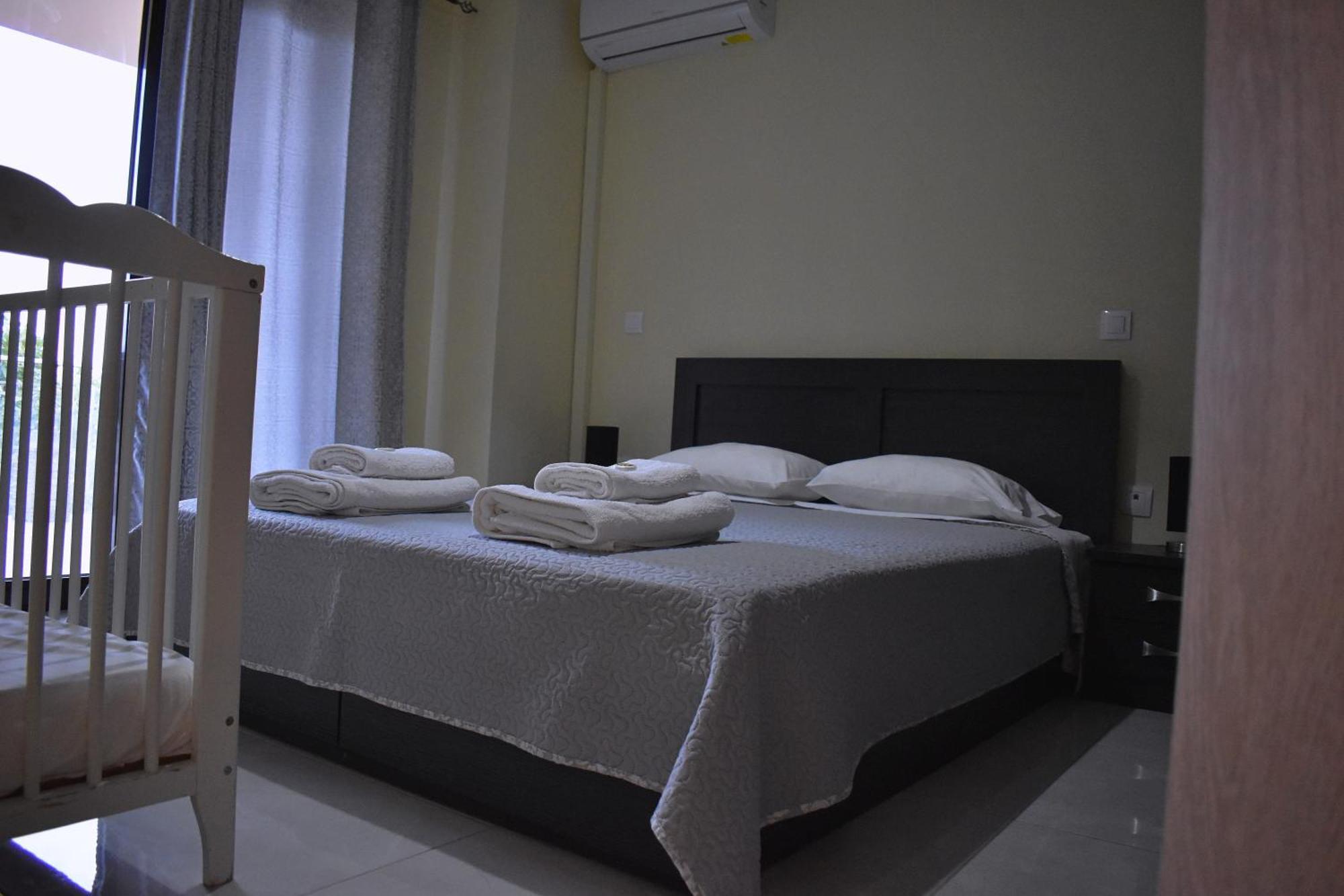 Villa In The Olive Trees Galaxidi Bilik gambar